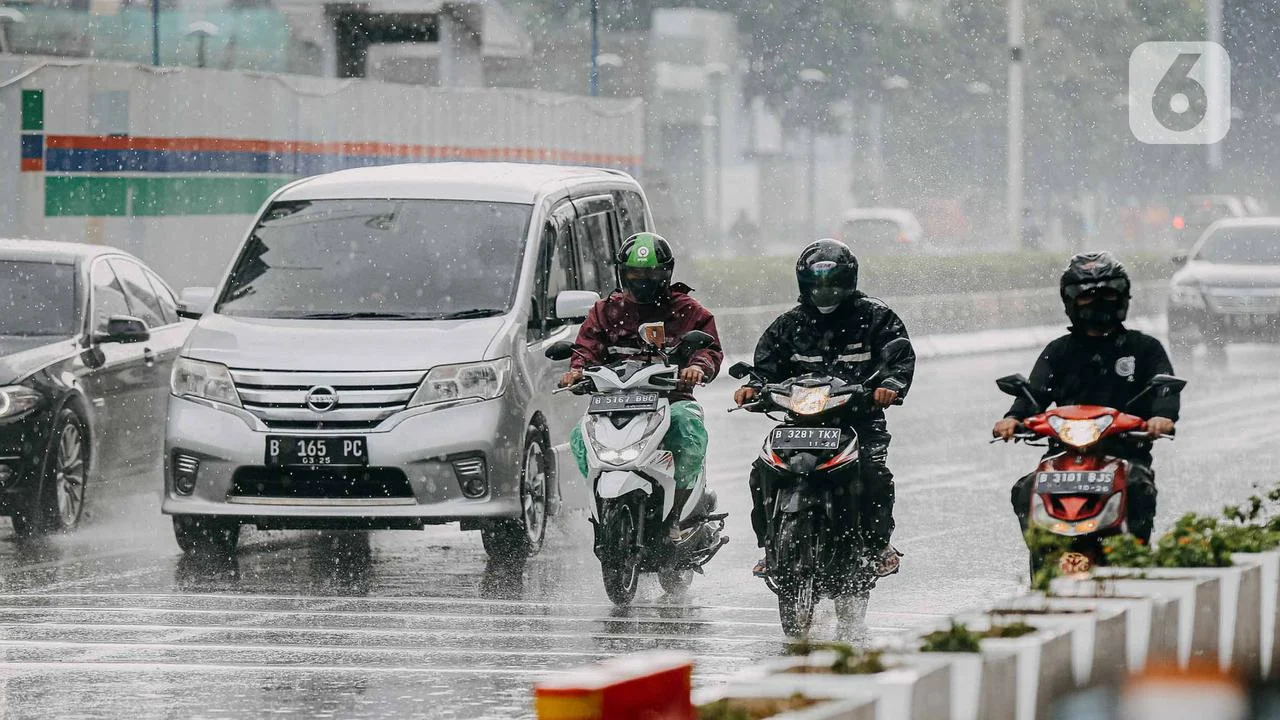 Cuaca Jakarta dan Sekitarnya Memburuk, Ini Penjelasan BMKG