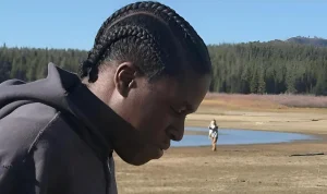 Daniel Caesar dan Berita Terkini Lainnya: Dari Imigrasi hingga Persalinan Selebriti