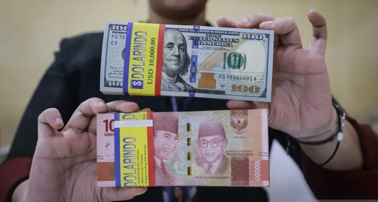 Dolar AS Menguat, Rupiah Melemah: Apa yang Terjadi di Balik Pelemahan Mata Uang Indonesia?