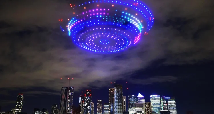 Drone Show 'Masters of the Universe' Membuat Bukit Bintang Bercahaya