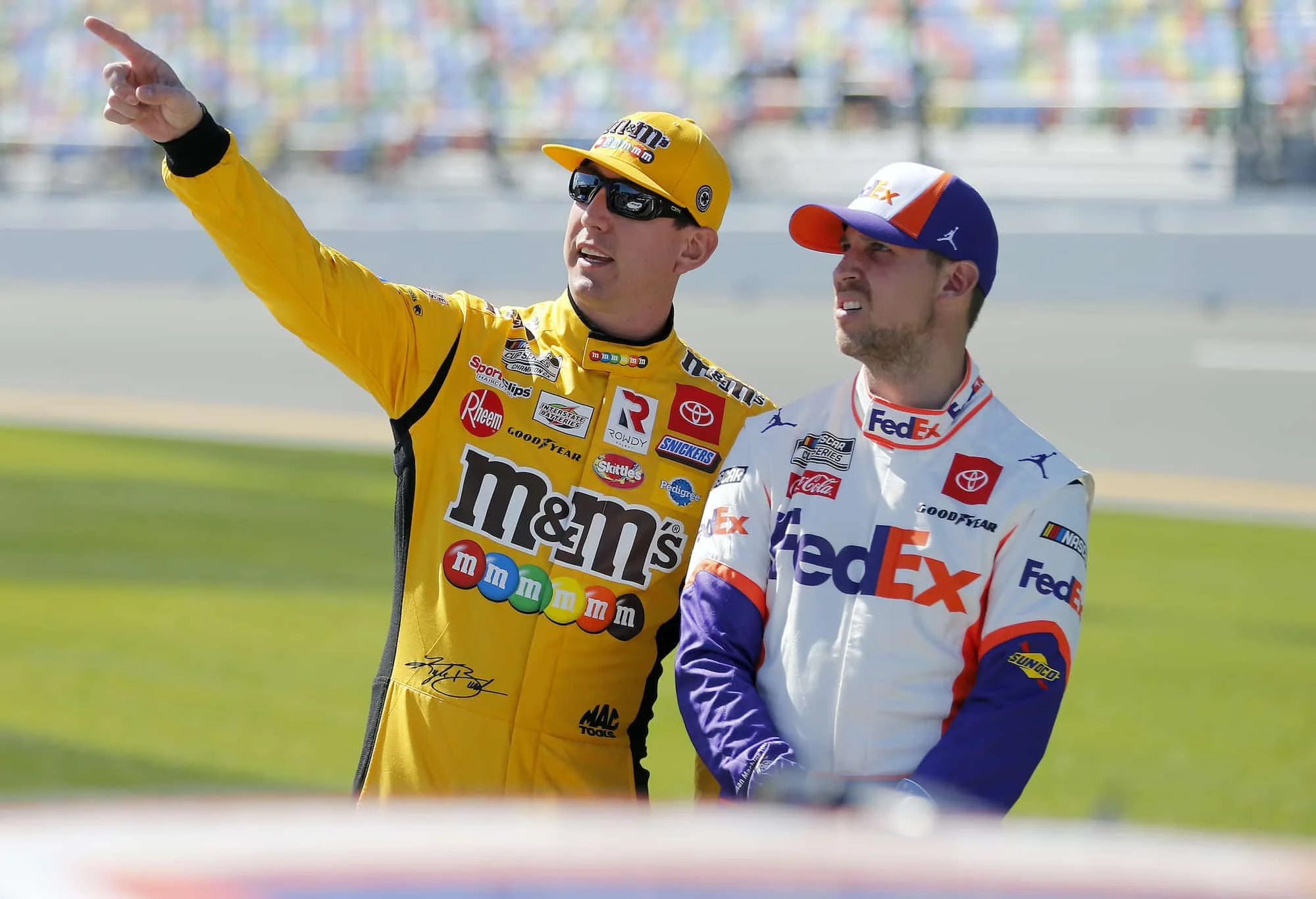 Dunia Balap Mengenang Kyle Busch: Denny Hamlin dan Tony Stewart Berbicara