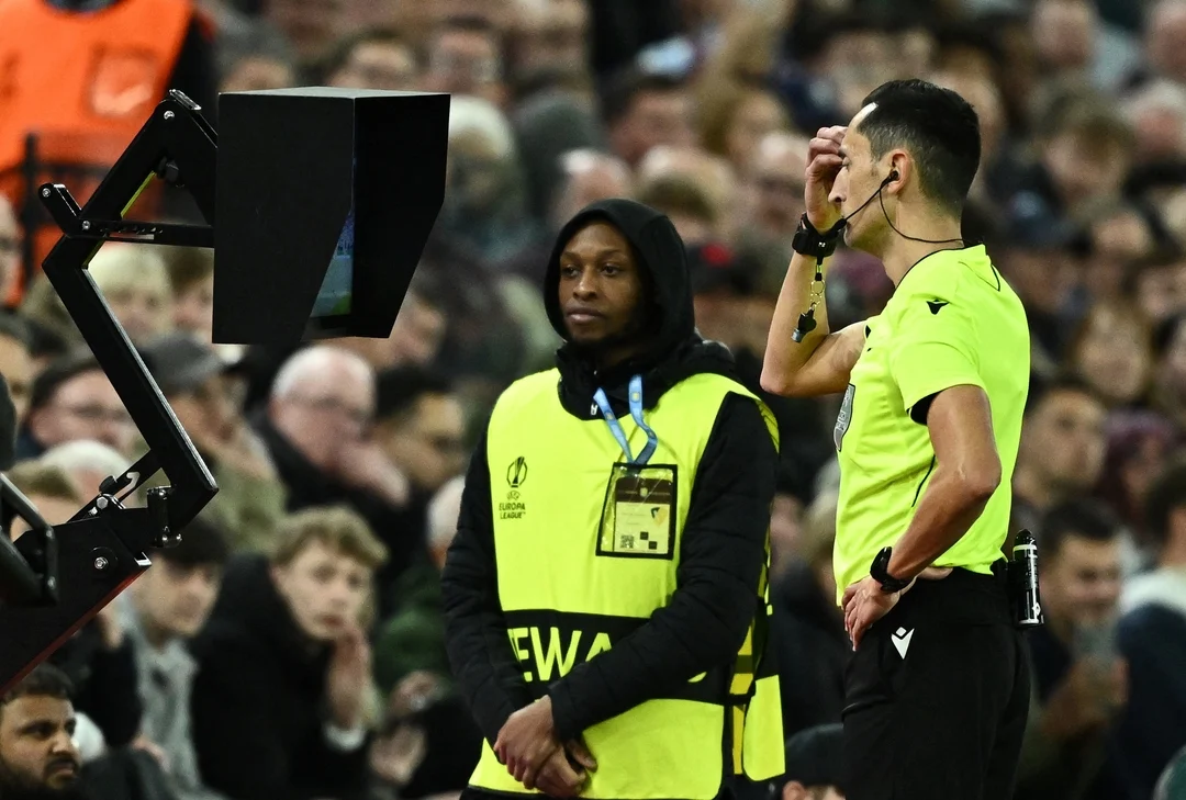 FIFA Mengubah Aturan VAR Setelah Insiden Kontroversial Miguel Almiron dan Tim Ream