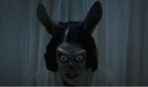 Film Horor 'Hokum' Menyajikan Cerita Menarik dengan Berbagai Plot Twist