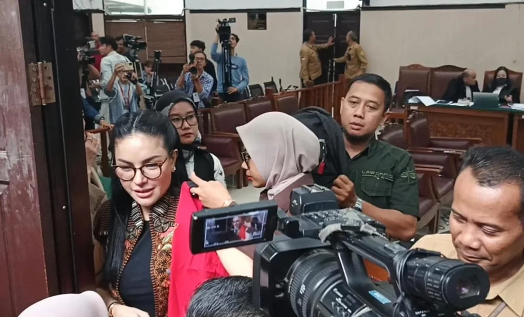 Gugatan Nikita Mirzani Ditolak, Sengketa Hukum Terus Berlanjut