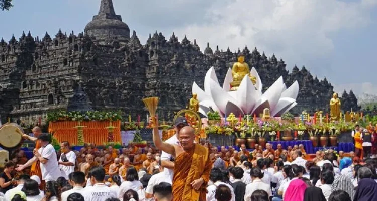 Hari Raya Waisak 2026: Menguatkan Persatuan Pemuda Muslim Dunia dan Mempertimbangkan Dampak Ekonomi