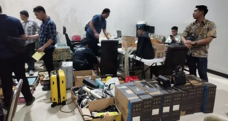 Imigrasi Semarang Gerebek Markas Scammer di Puri Anjasmoro, 4 WNA Ditangkap