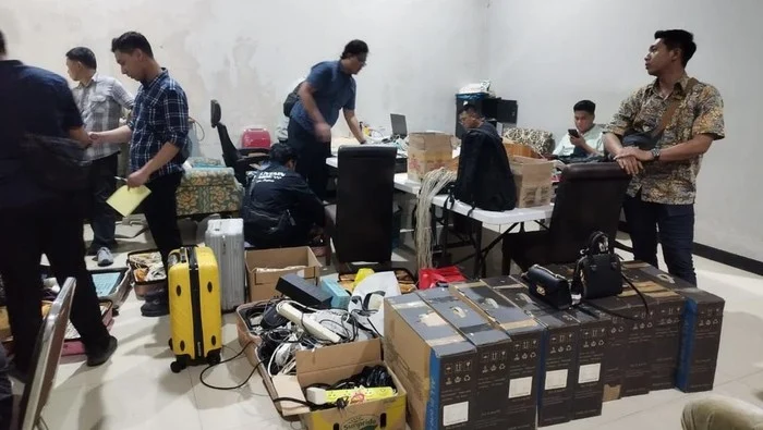 Imigrasi Semarang Gerebek Markas Scammer di Puri Anjasmoro, 4 WNA Ditangkap