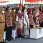 Jokowi Terima Gelar Adat 'Baginda Pemuka Bangsa', Makna dan Antusiasme Masyarakat
