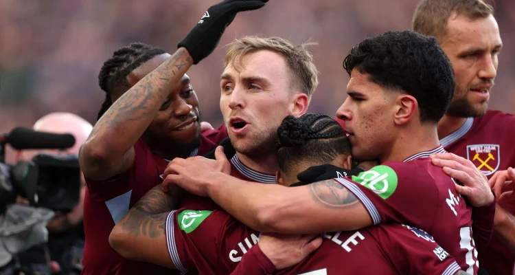 Kabar Terbaru dari Dunia Olahraga: Warrington Menang, West Ham United Menghadapi Krisis