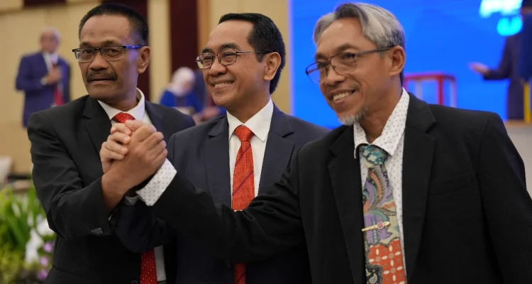 Kandidatur: Persaingan Sengit di Arena Politik