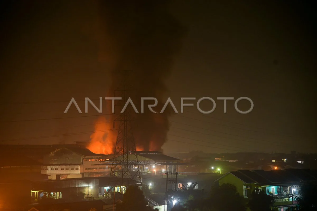 Kebakaran Pabrik Karet PT Yumeida di Deli Serdang: Penyebab dan Dampaknya