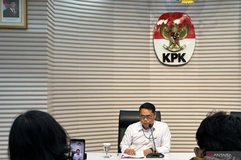KPK Kembali Panggil Model Sekaligus Eks Staf Ahli Tersangka Heri Gunawan dalam Kasus Korupsi CSR BI-OJK