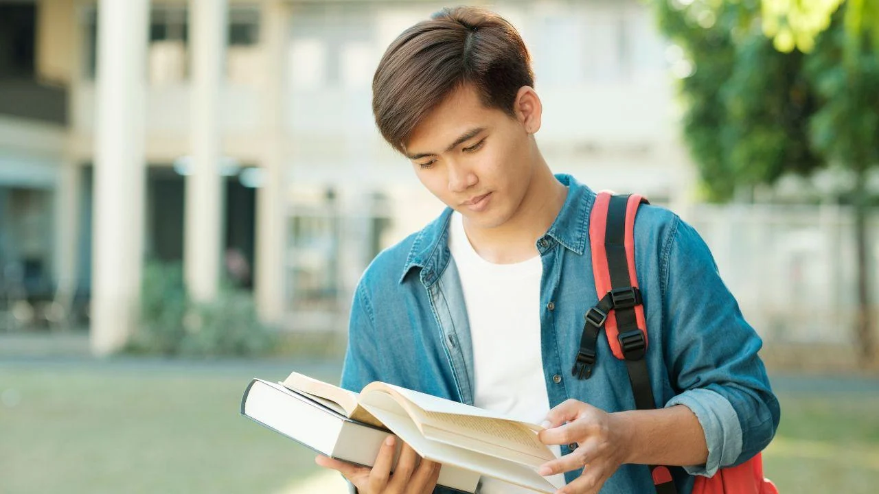 Mahasiswa dan Perannya dalam Membentuk Masa Depan
