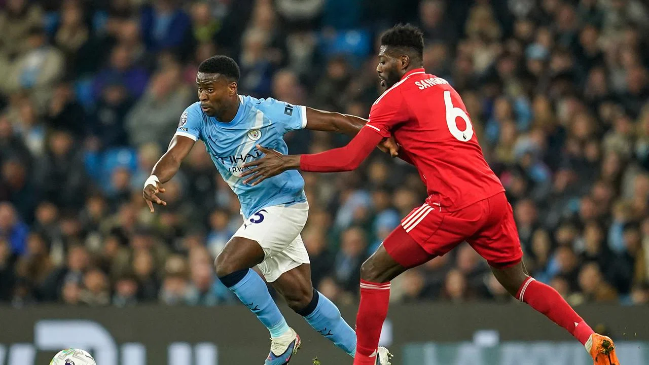 Man City Hadapi Persaingan Sengit dari Manchester United dalam Perebutan Bintang Midfielder
