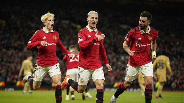 Manchester United Dalam Persaingan Sengit untuk Mendapatkan Pemain Baru