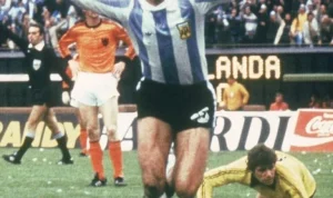 Mario Kempes dan Sejarah Piala Dunia 1978: Antara Kemenangan dan Bayangan Rezim Videla