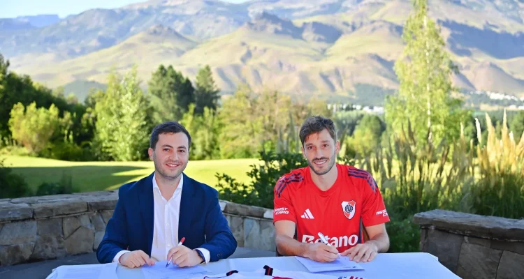 Matías Viña: Dilema River Plate dan Peluang di Piala Dunia 2026