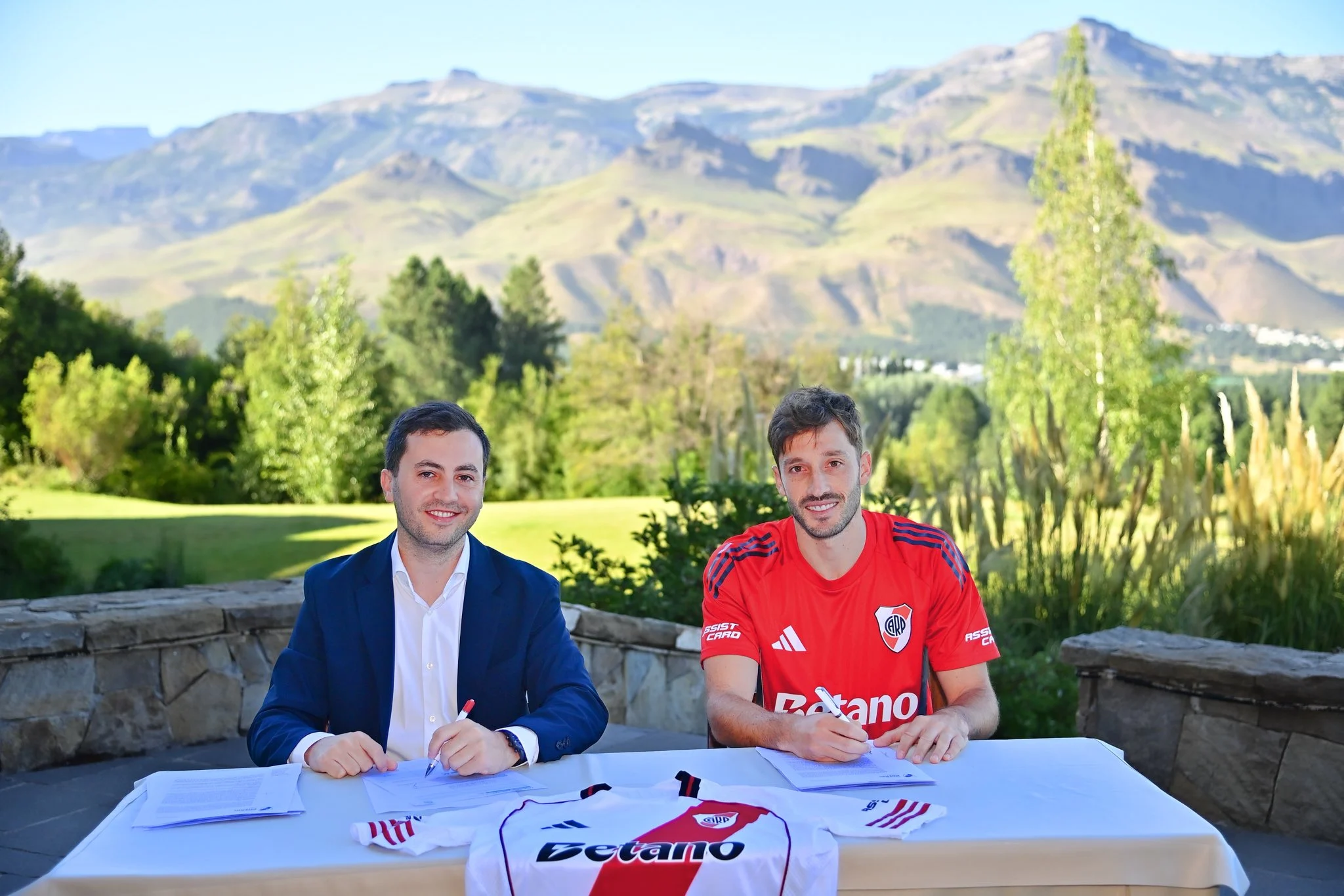 Matías Viña: Dilema River Plate dan Peluang di Piala Dunia 2026