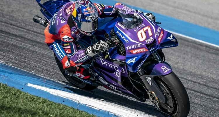 MotoGP Ceko 2026: Toprak Razgatlioglu Mendapat Penalti, Ai Ogura Mengejutkan