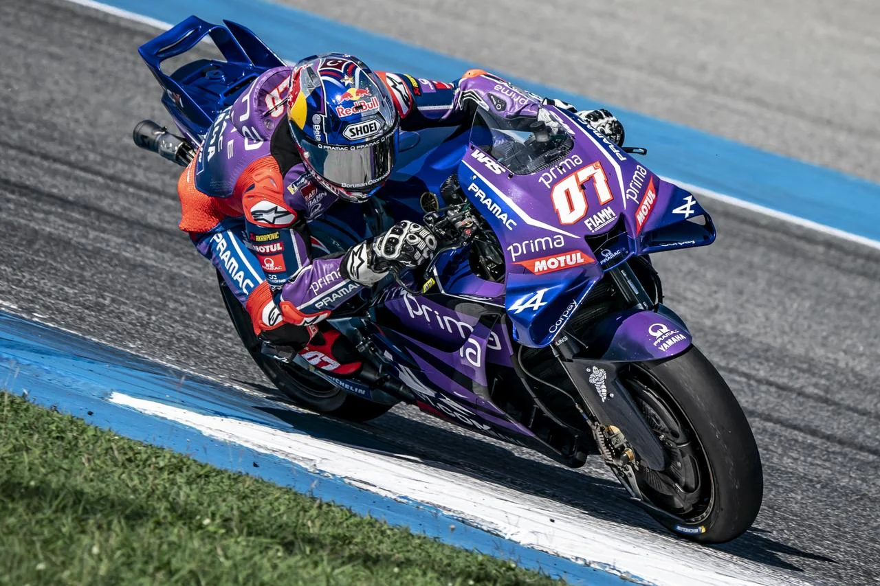 MotoGP Ceko 2026: Toprak Razgatlioglu Mendapat Penalti, Ai Ogura Mengejutkan