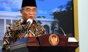Muhadjir Effendy dan Kontroversi Terkini: Tinjauan atas Isu-Isu yang Berkembang