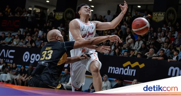 Pelita Jaya Bangkit, Dewa United Terpuruk di Semifinal IBL 2026