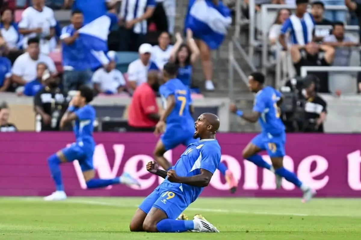 Pemain Curaçao Gervane Kastaneer Mengalami Keberuntungan Berbeda di Piala Dunia 2026
