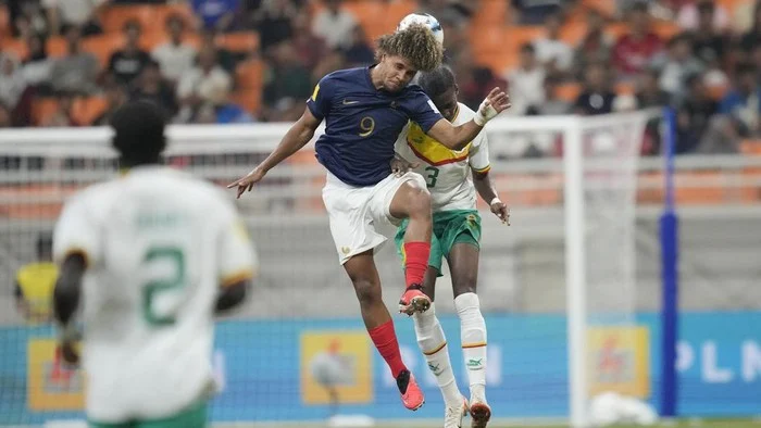 Pertandingan Prancis vs Senegal Berakhir Imbang, Maxence Lacroix Dibidik Klub Lain