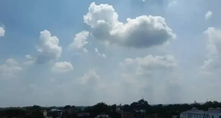Prakiraan Cuaca Hari Ini: Kota Gorontalo Hingga Surabaya Mengalami Cuaca Berawan