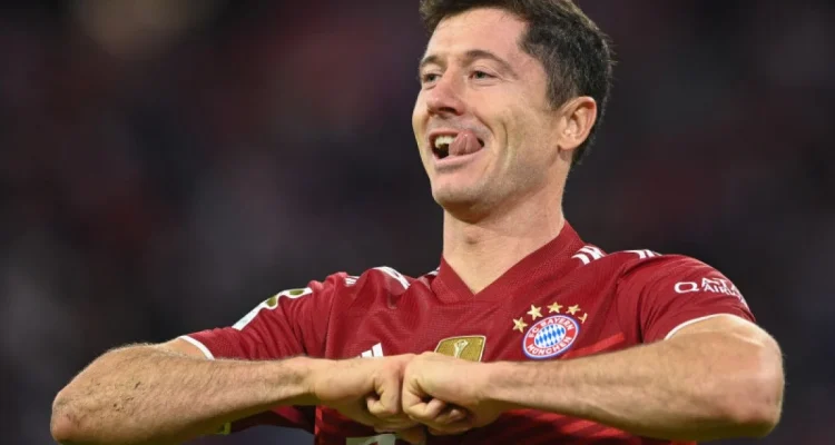 Robert Lewandowski: Bintang Sepak Bola yang Siap Mengambil Langkah Baru