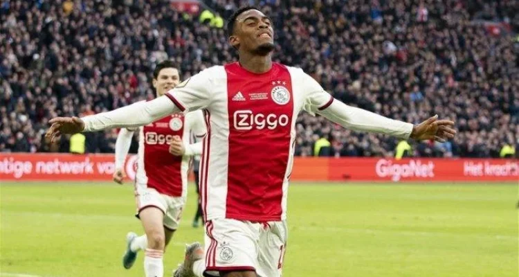 Ryan Gravenberch Menjadi Pemain Kunci di Timnas Belanda