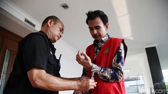 Selebgram Adam Deni Ditangkap Polisi Setelah Merusak Ruko dan Pamer Airsoft Gun