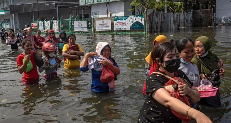 Semarang Menghadapi Tantangan Besar: Banjir Rob, Penurunan Tanah, dan Kriminalitas