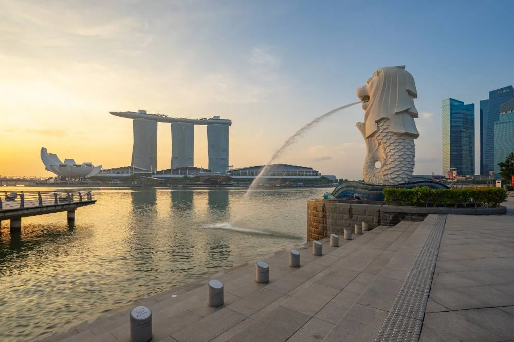 Singapura dan London: Dua Kota yang Berbeda dalam Hal Keamanan dan Pemerintahan