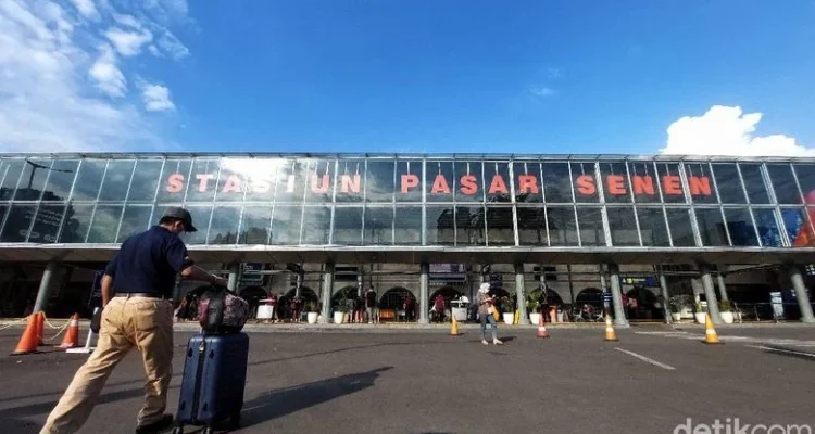 Stasiun Pasar Senen Tetap Jadi Pilihan Utama Masyarakat untuk Perjalanan Antarkota