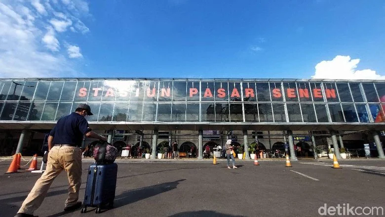 Stasiun Pasar Senen Tetap Jadi Pilihan Utama Masyarakat untuk Perjalanan Antarkota