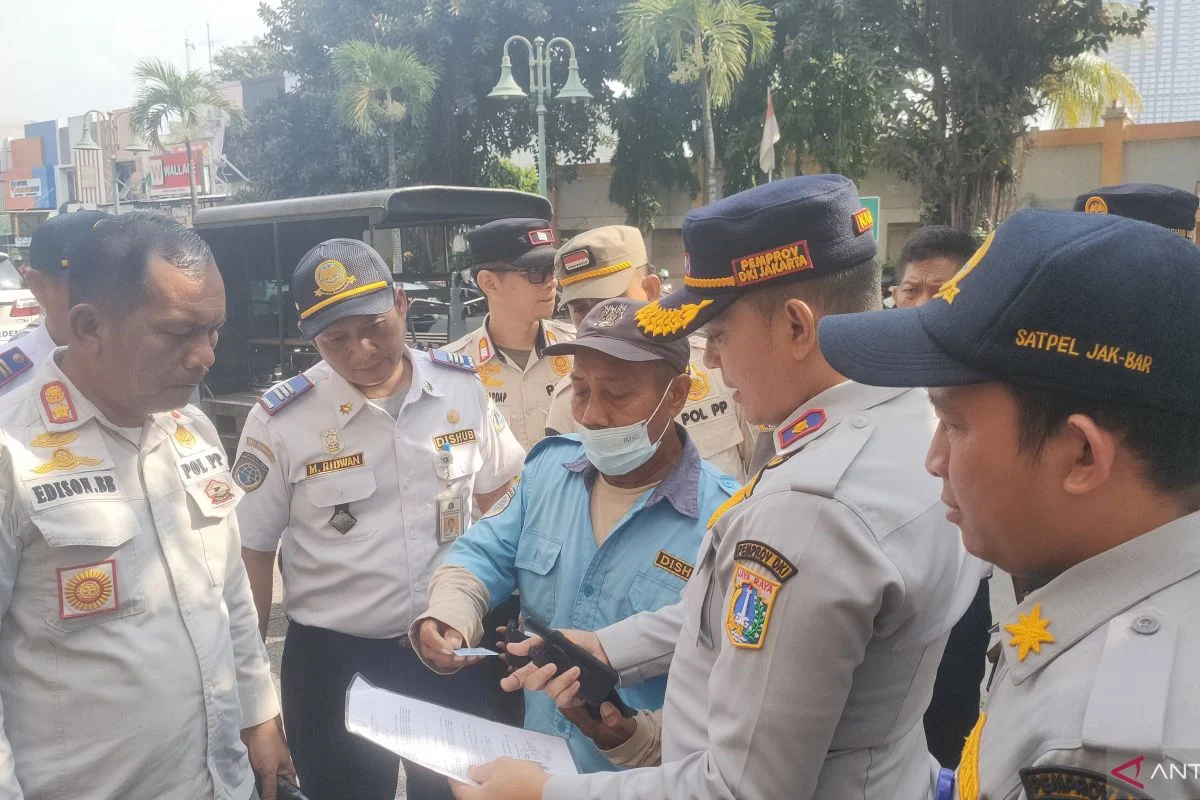Suku Dinas Perhubungan Jakarta Timur Minta Maaf dan Luruskan Duduk Perkara Parkir Liar