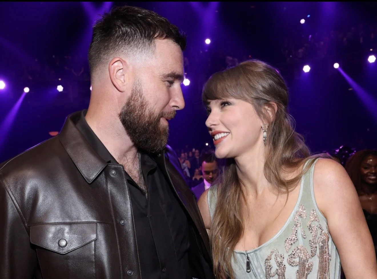 Taylor Swift dan Travis Kelce Diprediksi Menikah di Madison Square Garden
