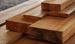 Timber: Dari Bahan Bangunan Hingga Pemain Sepak Bola