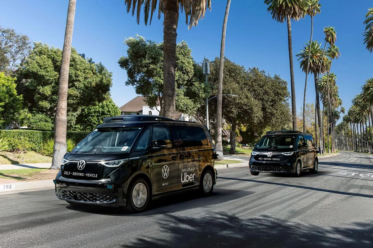 Uber Hadapi Tantangan Baru: Robotaksi dan Keamanan Penumpang