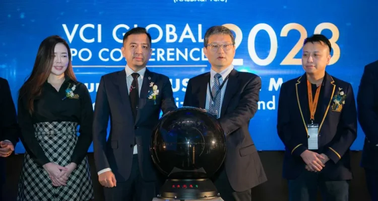 VCI Global dan Peter V'landys dalam Perlombaan Hak Siar Olahraga