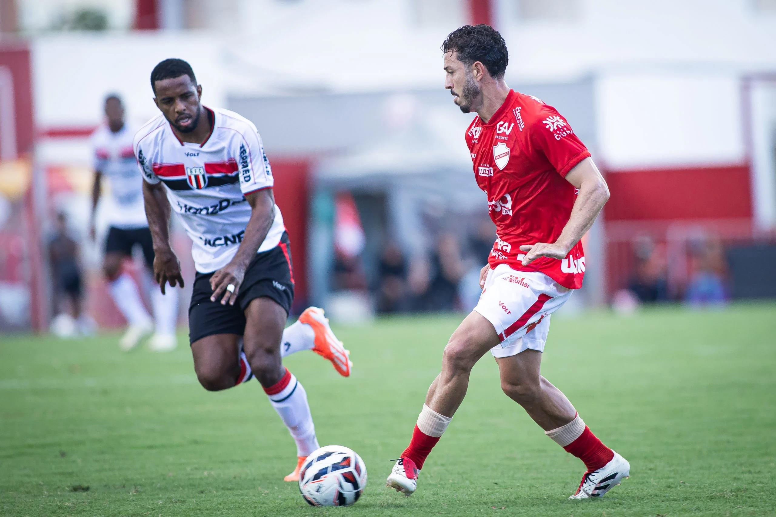 Vila Nova x Botafogo-SP: Tigre Busca Liderança Isolada na Série B