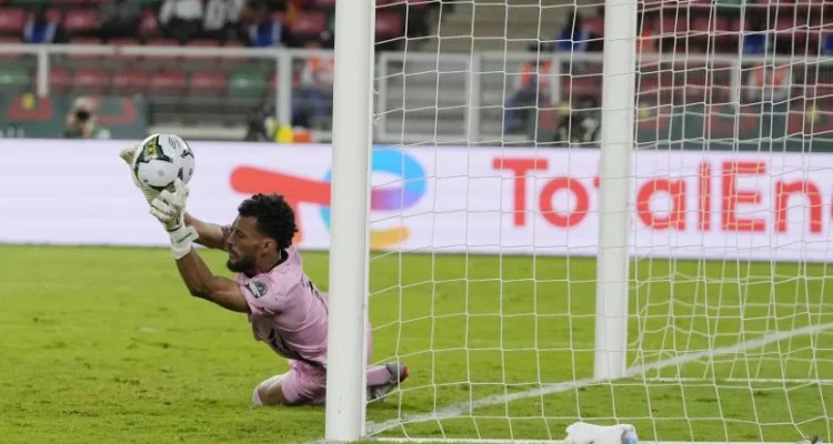 Vozinha, Sang Penjaga Gawang Cape Verde yang Menghebohkan Dunia Sepakbola