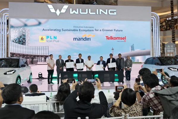 Wuling Motors Berkolaborasi dengan Grab untuk Mengembangkan Mobilitas Listrik di Indonesia