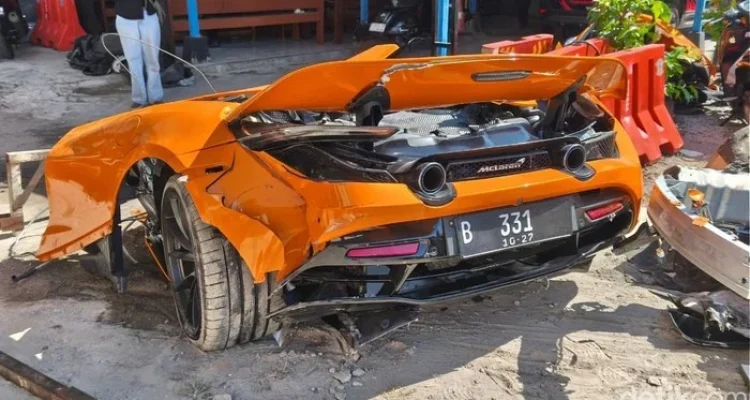 Andra ST Mengalami Kecelakaan Mengerikan, Mobil McLaren Terbelah Dua