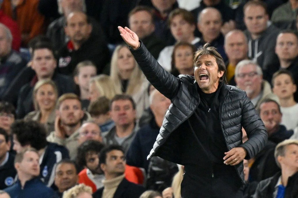 Antonio Conte Mengungkapkan Perasaannya tentang Pelatih Italia dan Cristian Romero