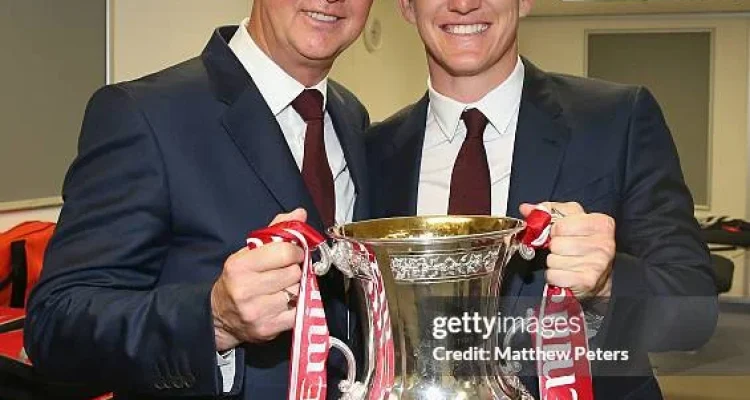Bastian Schweinsteiger Sarankan Louis van Gaal Jadi Pelatih Tim Nasional Jerman