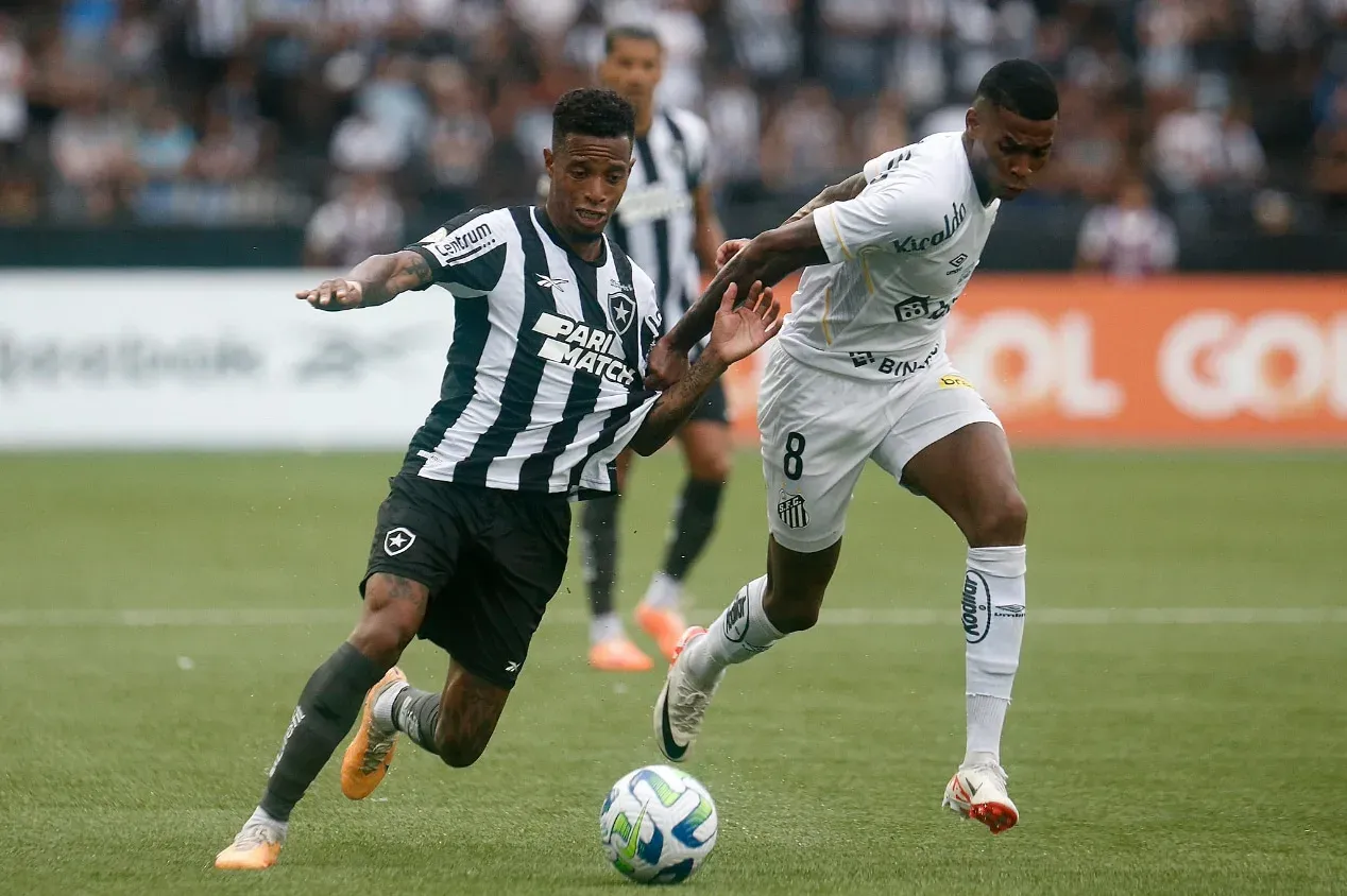 Botafogo Vence Santos no Retorno do Brasileirão com Gol no Fim