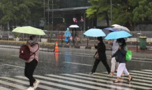 Cuaca Hari Ini: Hujan Ringan Berpotensi Guyur Sejumlah Wilayah Jakarta dan Kota Lainnya