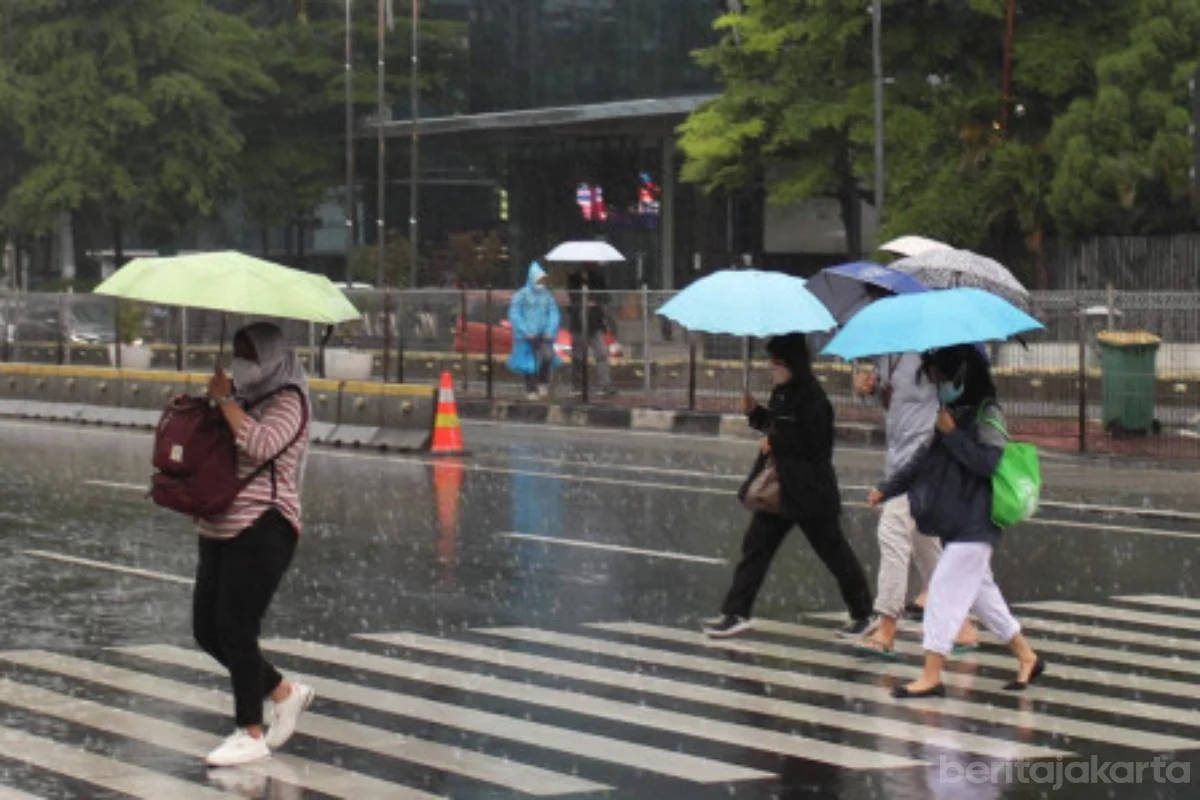 Cuaca Hari Ini: Hujan Ringan Berpotensi Guyur Sejumlah Wilayah Jakarta dan Kota Lainnya